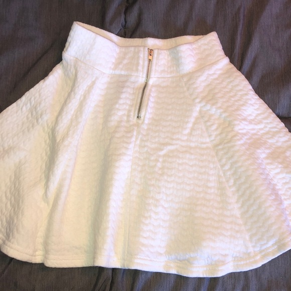 H&M white skirt - Picture 2 of 3